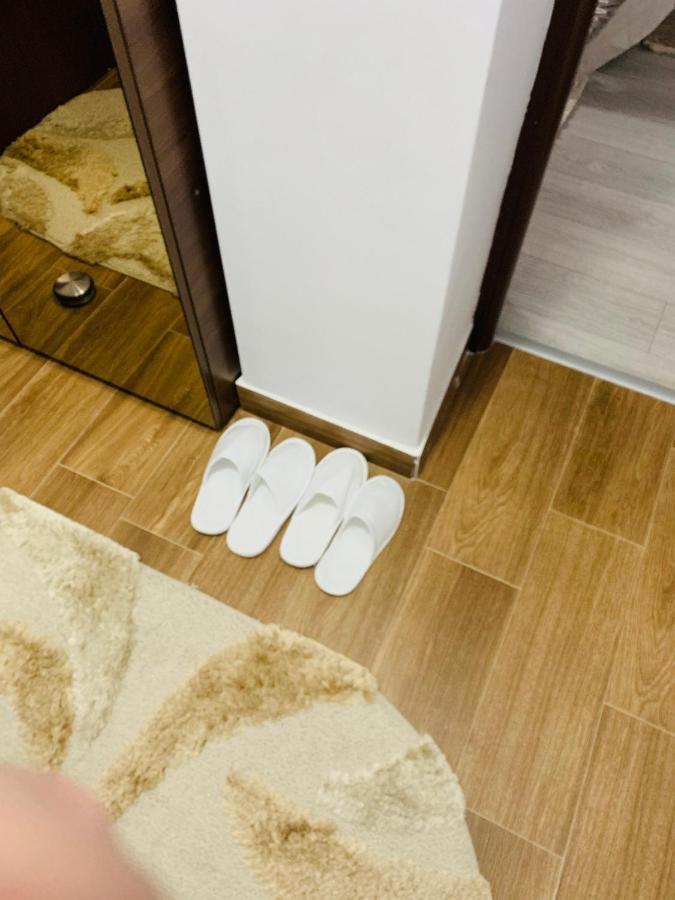 Appartement Garsoniera lux centru pietonal Tîrgu - Jiu à Târgu Jiu Extérieur photo