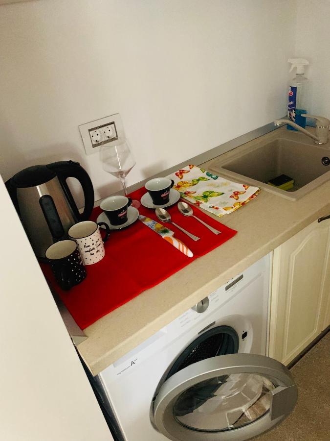 Appartement Garsoniera lux centru pietonal Tîrgu - Jiu à Târgu Jiu Extérieur photo